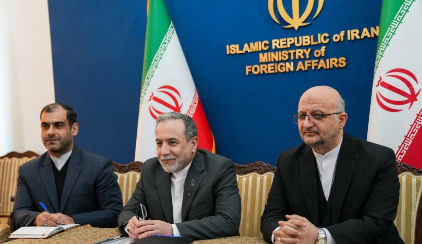 نشست وبیناری عراقچی با سفرا و روسای نمایندگی‌های جمهوری اسلامی ایران در اروپای شرقی