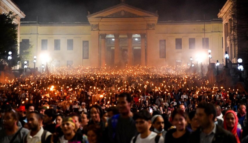 راهپیمایی اعتراضی هزاران کوبایی علیه تهدیدهای آمریکا
