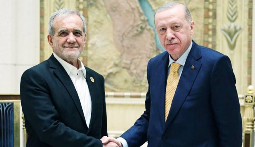 أردوغان يعرض الوساطة بين طهران وواشنطن وبزشكيان يشترط بناء الثقة