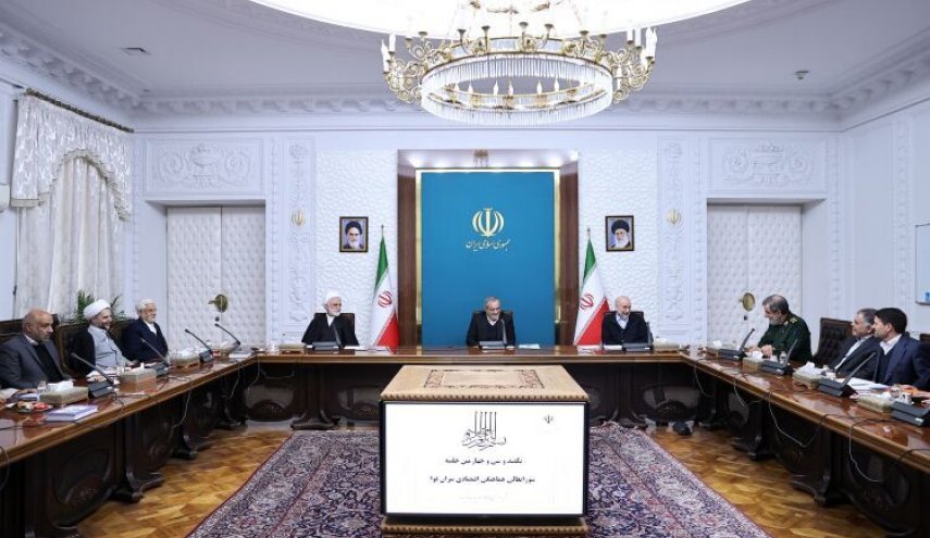 اجتماع المجلس الأعلى للتنسيق الاقتصادي يعقد بحضور رؤساء السلطات الثلاث
