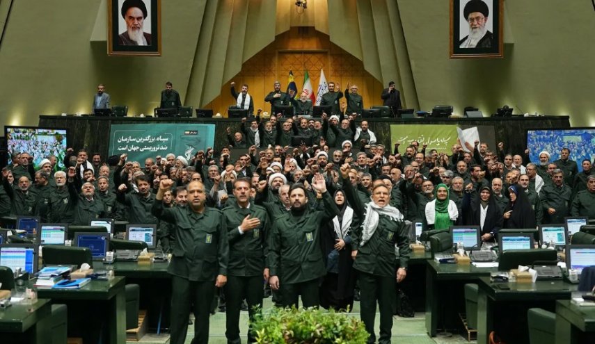 حمایت نمادین نمایندگان مجلس از سپاه