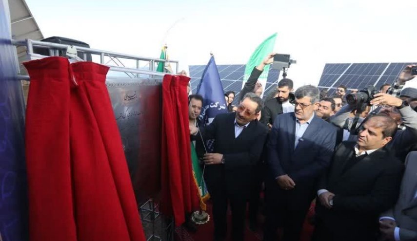 بزرگترین نیروگاه خورشیدی استان یزد با حضور وزیر صمت افتتاح شد
