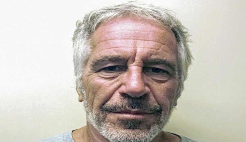 نظريات تشكك بوفاة جيفري إبستين بعد كشف ملفات حديثة