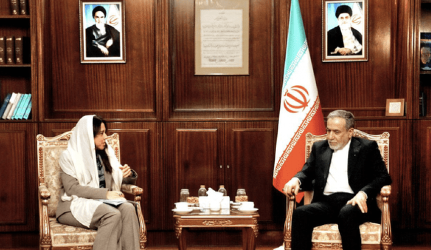 وزيرة اماراتية تجري مباحثات مع عراقجي في طهران
