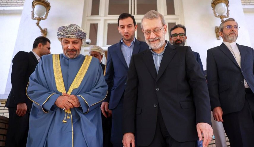 لاريجاني سيلتقي سلطان عمان ووزير خارجيتها في مسقط
