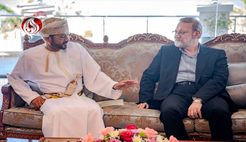  لاريجاني يلتقي سلطان عمان في مسقط لتعزيز التعاون الإقليمي