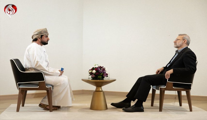 لاريجاني يحذر الأمريكيين من المخاطر الصهيونية ويشدد على أهمية اليقظة