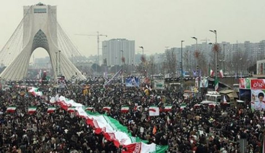 راهپیمایی ۲۲ بهمن در تهران و سراسر کشور/ پوشش امدادی راهپیمایی با بیش از ۷ هزار نیروی هلال احمر