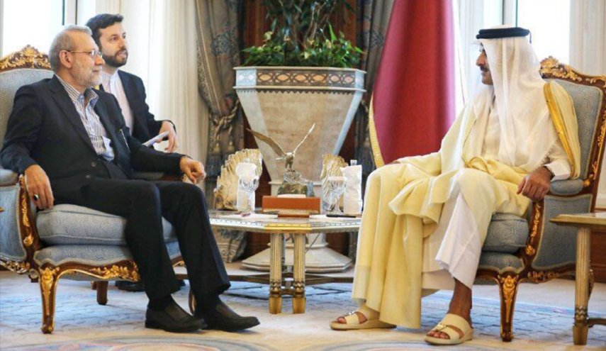 أمين المجلس الأعلى للأمن القومي الإيراني يجري مباحثات مع أمير قطر
