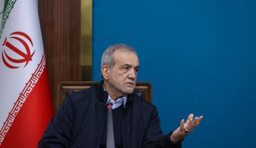 پزشکیان:نارضایتی از سیستم اداری کشور بالاست/ فیلترینگ پوشاندن موضوع است و مشکلی حل نمی‌کند