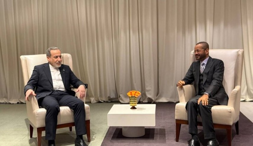 عراقچی با وزیر خارجه عمان دیدار کرد