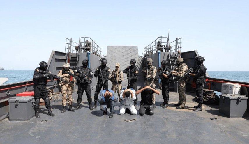 تمرین آزادسازی کشتی ربوده شده در رزمایش مرکب دریایی ایران و روسیه
