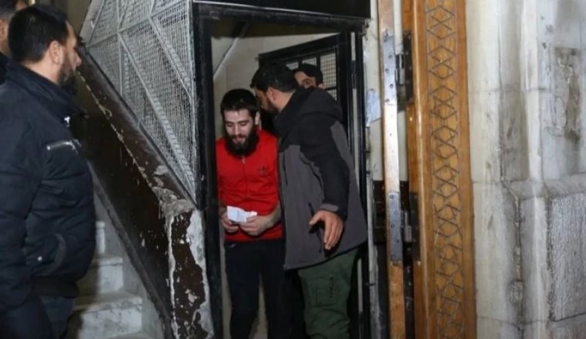 عفو عمومی الجولانی  در سوریه با رنگ و بویی سیاسی؛ تضعیفی بر نص قانون اساسی است