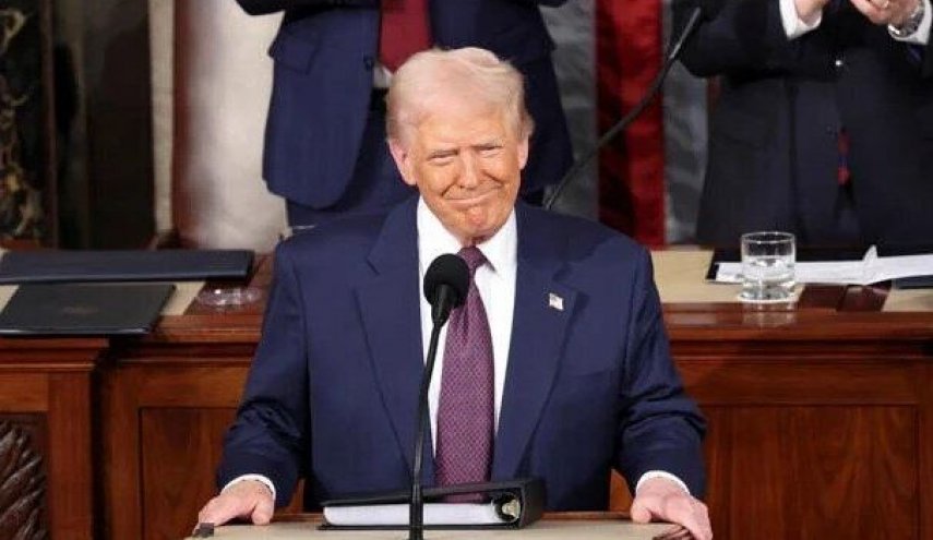 ترامپ: فساد آمریکا را نابود کرده است/ درگیری لفظی با نماینده مسلمان کنگره/ تکرار ادعاهای بی اساس علیه ایران + فیلم