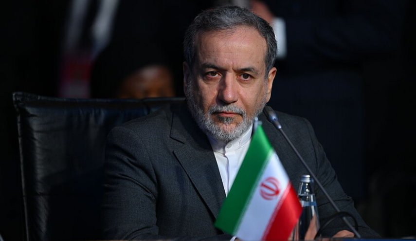 عراقجي: سندافع عن شعبنا بأي ثمن و دون سقف أو حدود