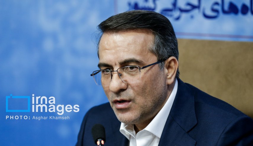 حقوق اسفندماه کارمندان به موقع و حتی زودتر پرداخت می‌شود