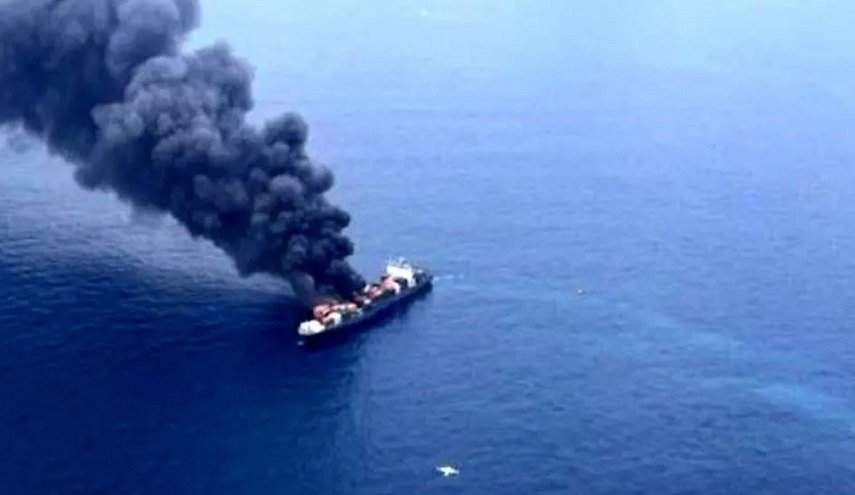 هدف قرار گرفتن دومین کشتی باری در نزدیکی سواحل امارات
