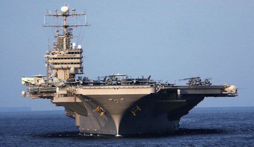 حاملة الطائرات أبراهام لينكلن تبعد عن المنطقة بتنفيذ عمليات صاروخية 