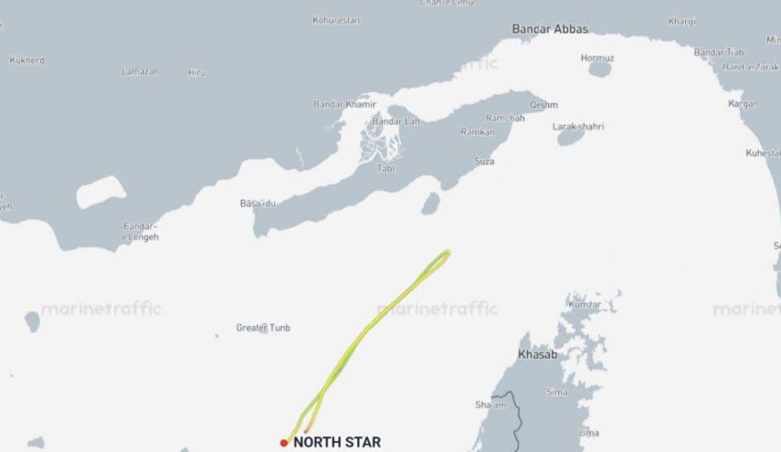 نمایش اقتدار ایران در تنگه هرمز؛ عقب‌نشینی کشتی غول‌پیکر با پرچم باربادوس