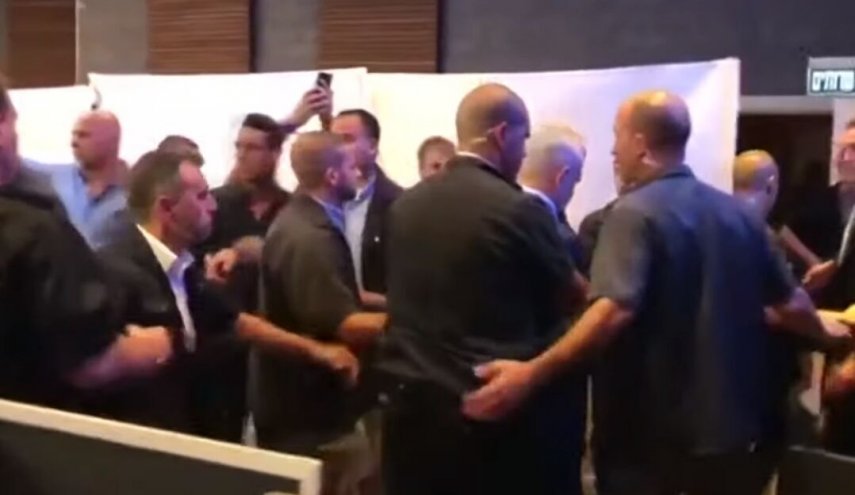 قطع کنفرانس خبری نتانیاهو به دلیل شلیک موشک‌های ایران و حزب‌الله