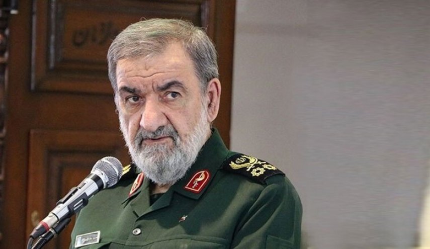 سرلشکر رضایی خطاب به آمریکا: در خلیج‌فارس غرق می‌شوید