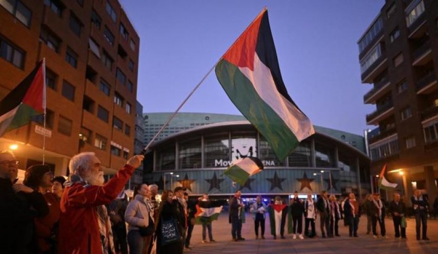 تجمع اعتراضی در مادرید علیه حضور تیم‌های رژیم صهیونیستی در رقابت‌های اروپایی