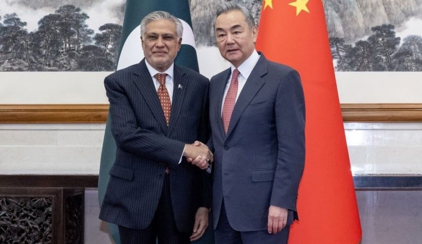 وزیر خارجه پاکستان با دستور کار تحولات غرب آسیا عازم چین شد