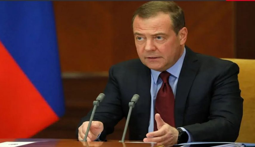 مدودف: تنگه هرمز سلاح هسته‌ای ایران است