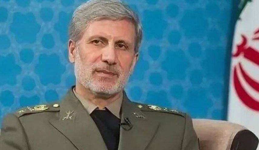 سرلشکرحاتمی: با عزمی راسخ، اراده‌ای آهنین و دستانی بر ماشه، آماده مقابله با دشمنان هستیم