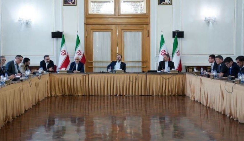 گزارش معاون وزیر خارجه به سفرای خارجی مستقر در تهران در مورد طرح مذاکراتی ایران