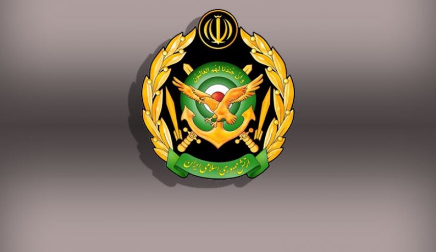 انهدام یک پهپاد دشمن با آتش پدافند ارتش