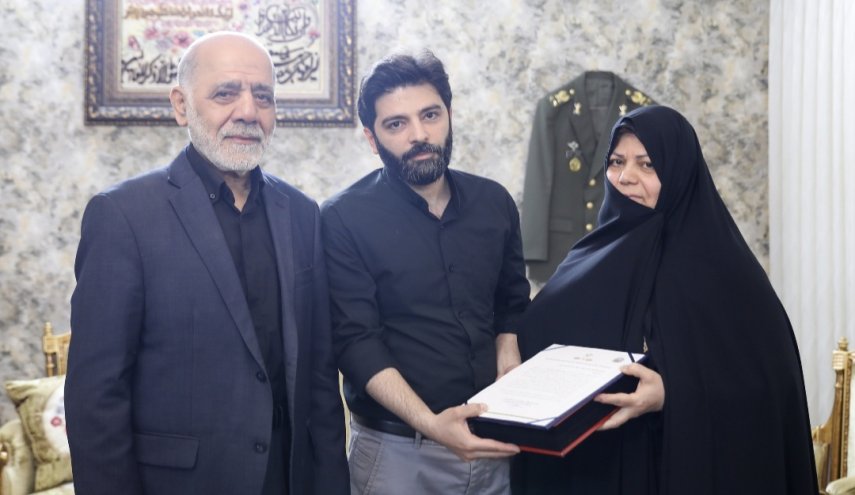 ابلاغ سلام رهبر انقلاب به خانواده سپهبد شهید موسوی
