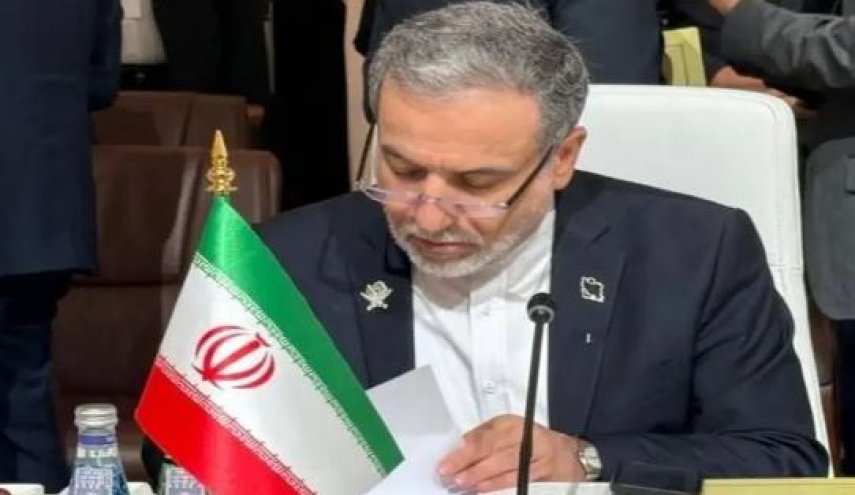 پیام عراقچی به دبیرکل حزب‌الله لبنان: هرگونه توافق با برقراری آتش‌بس در لبنان پیوند دارد