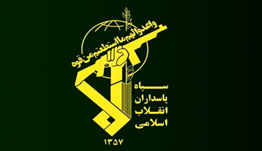 حرس الثورة الاسلامية يرد على الهجوم الأمريكي على جزيرة سيريك 