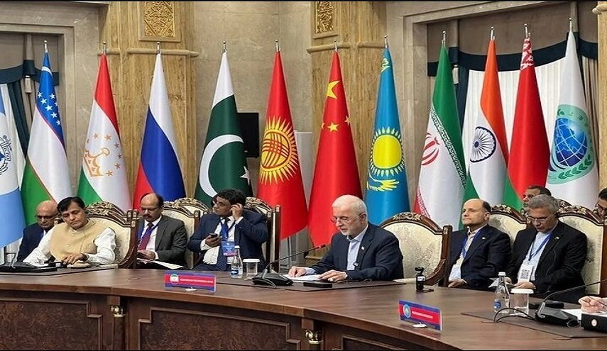 مومنی در شانگهای: وقت مواضع صریح فرا رسیده است