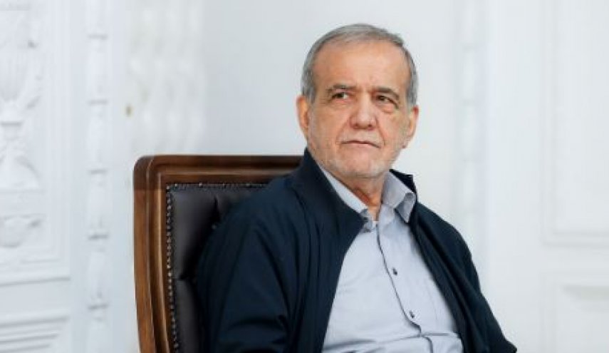 رئیس‌جمهور: دولت در سخت‌ترین شرایط لحظه‌ای از پیگیری مشکلات مردم غفلت نکرد