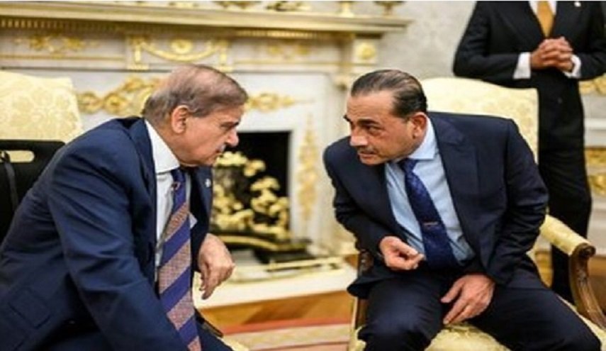 پاکستان در قلب دیپلماسی؛ نخست‌وزیر و فرمانده ارتش راهی نشست سوئیس شدند
