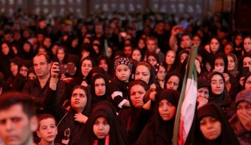 نخستین شب مراسم عزاداری محرم در جوار محل عروج ملکوتی قائد شهید انقلاب