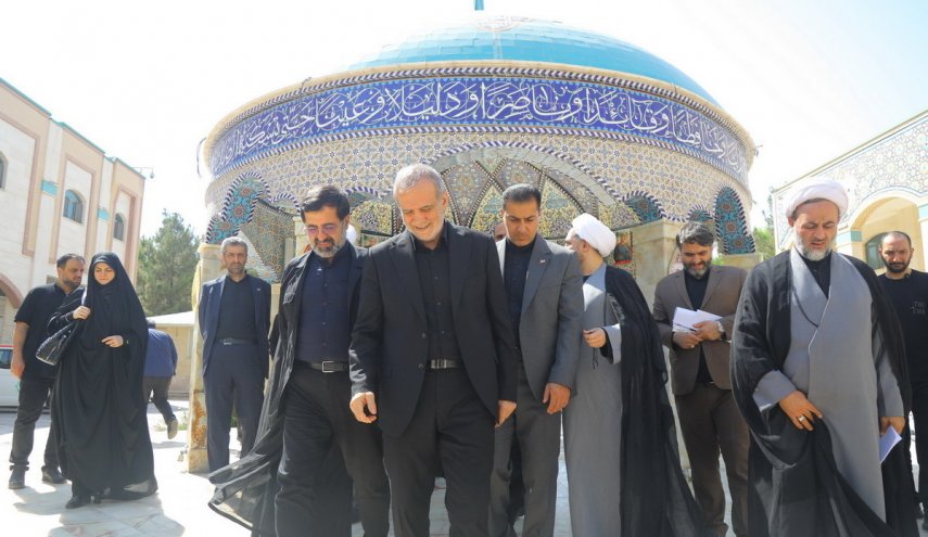 پزشکیان: مقاومت ملت ایران موجب عزت کشور در جهان اسلام شد