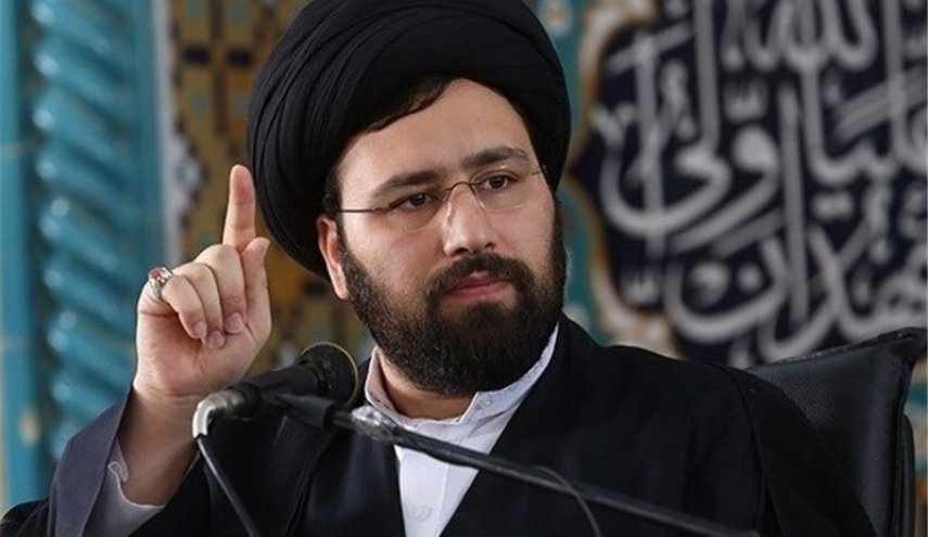 سید علی خمینی: هرکس برای صلح با آمریکا مذاکره کند، خائن است