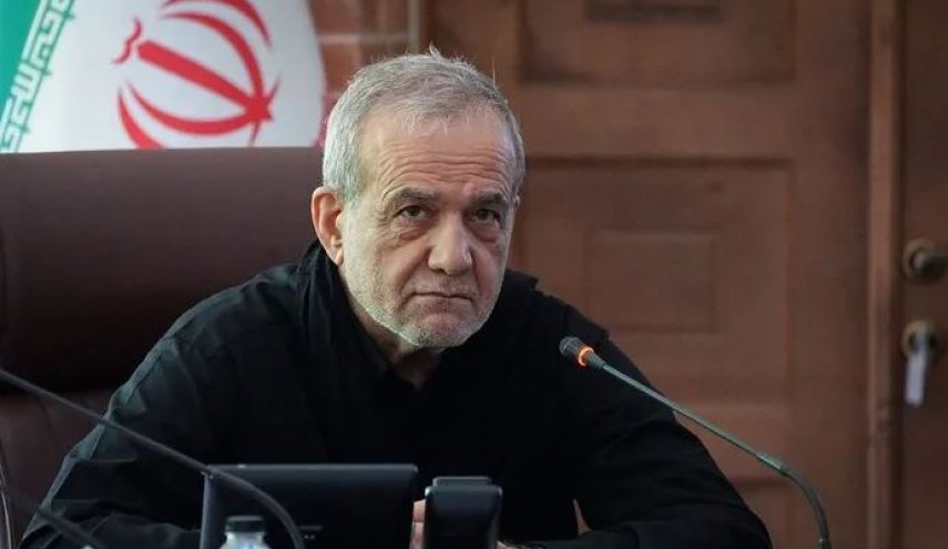 پزشکیان: پایبندی به لوازم اتحاد مقدس و پرهیز از اختلاف و تفرقه رمز پیروزی در این بزنگاه تاریخی است