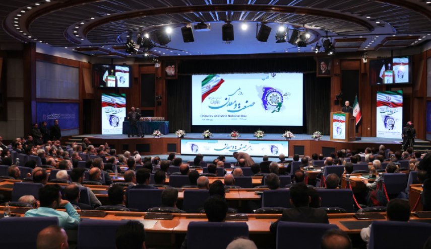دستگاه دیپلماسی ما هرگز از حقوق ملت ایران کوتاه نخواهد آمد