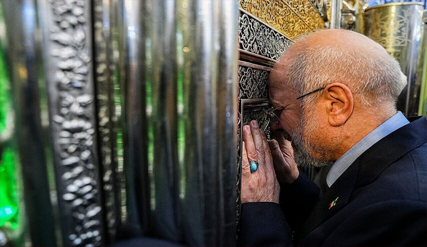 قاليباف يزور مرقد الإمام الحسين (عليه السلام)