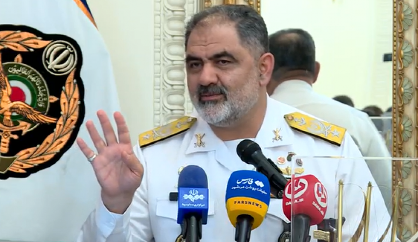 دریادار ایرانی: دشمن اجازه نزدیک شدن به خاک ایران را ندارد
