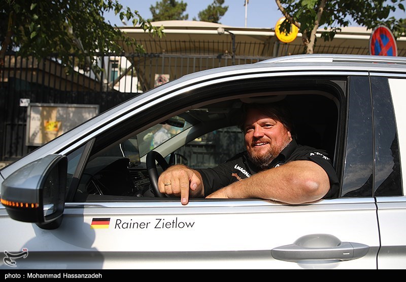 حضور رکورددار آلمانی در تهران +عکس
