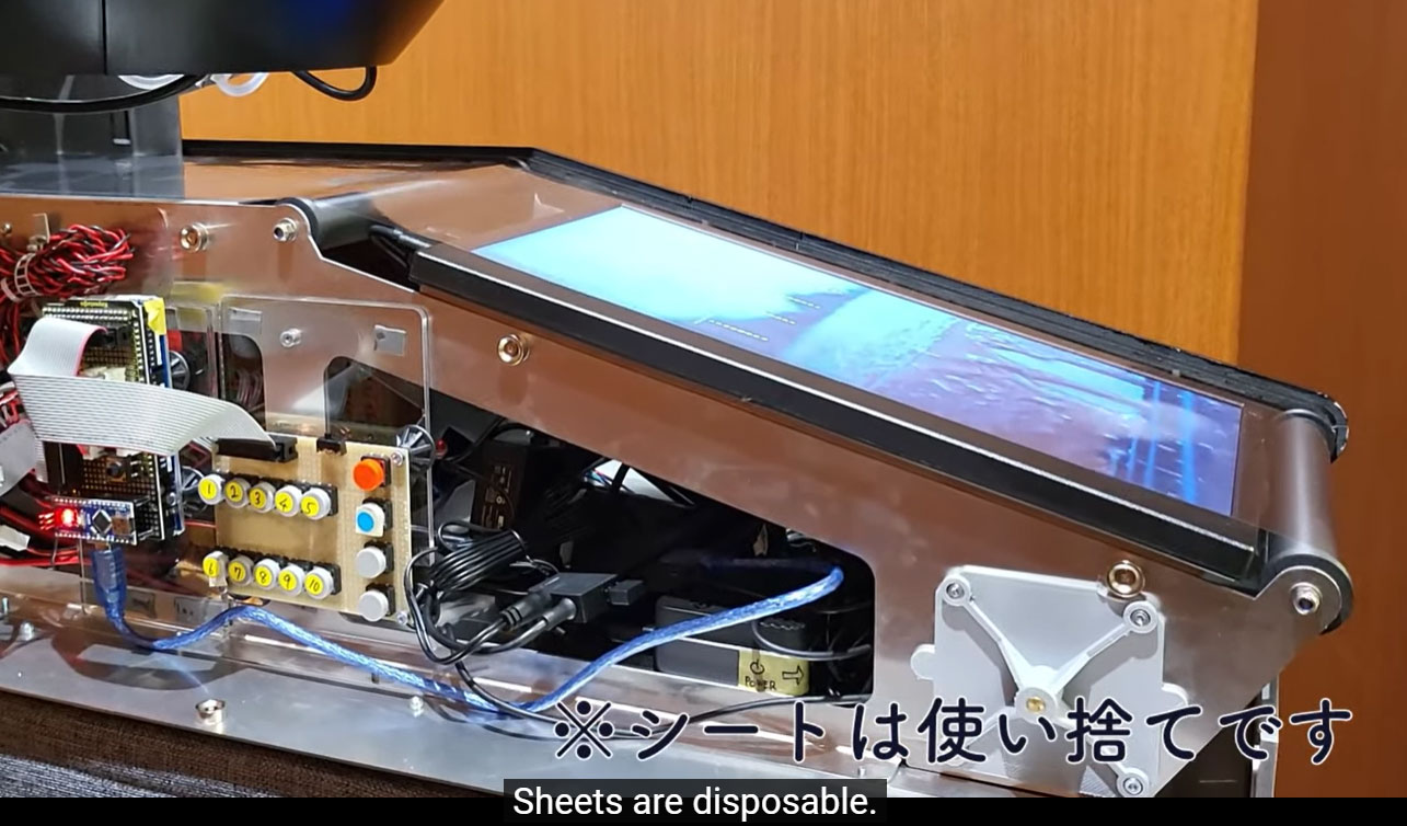 مخترع ياباني يطور شاشة تلفزيون تعكس النكهات!