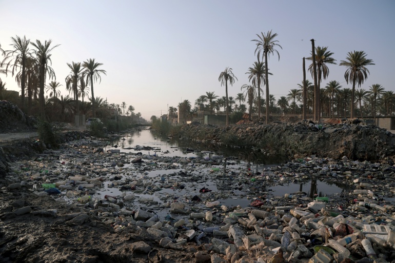 صحيفة فرنسية تحذر من خطر جفاف نهر الفرات 