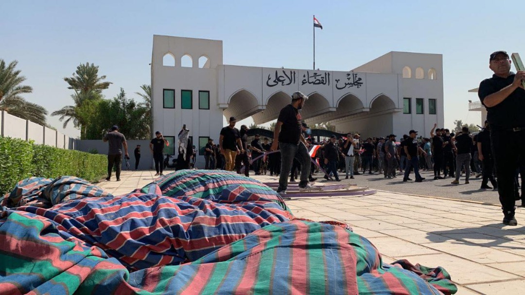 هواداران جریان صدر در مقابل ساختمان دیوان عالی عراق تجمع کردند