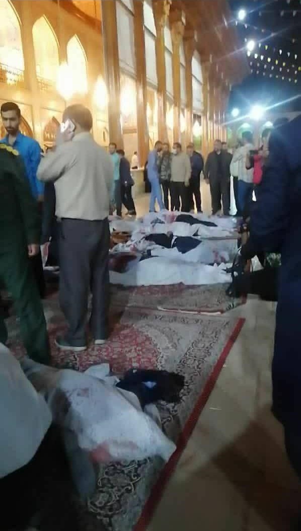 15 شهيداً بهجوم إرهابي في مدينة شيراز الإيرانية +صور - قناة العالم الاخبارية