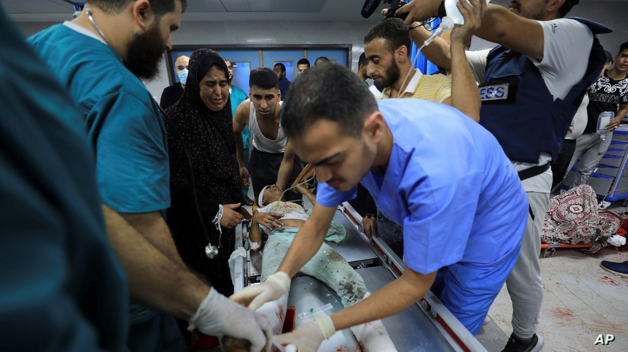 وزارة الصحة بغزة: الاحتلال لم يدع شبرا في القطاع دون استهداف خلال الساعات الماضية ما أوقع مئات الشهداء والجرحى